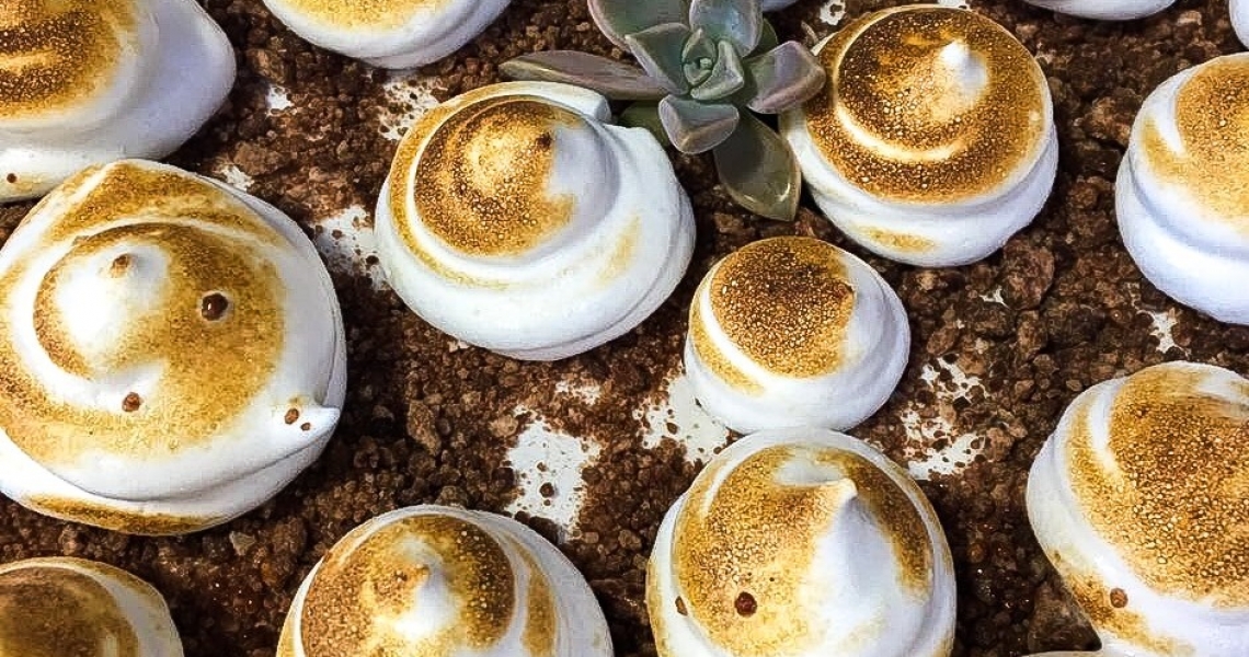 Wat maak jy met oorskiet malvalekker?